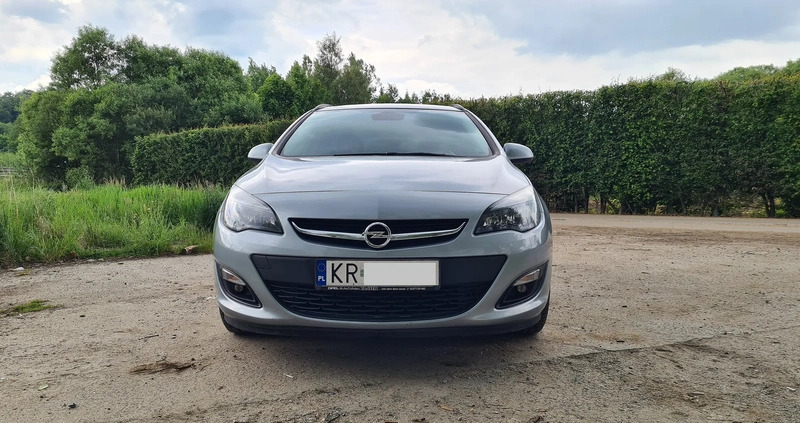 Opel Astra cena 28999 przebieg: 189000, rok produkcji 2014 z Kraków małe 191